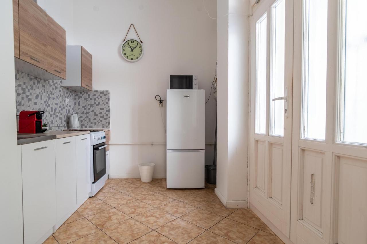 Very Central 1-Br Apt With Patio Budapeste Exterior foto